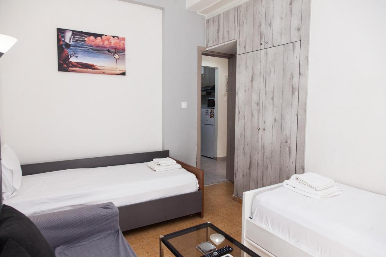 Cozy Apartment Near Stavros Niarchos Park Atenas Exterior foto