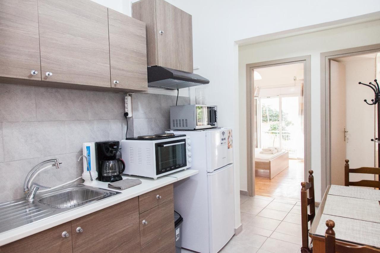 Cozy Apartment Near Stavros Niarchos Park Atenas Exterior foto