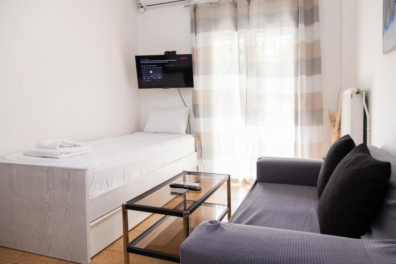 Cozy Apartment Near Stavros Niarchos Park Atenas Exterior foto