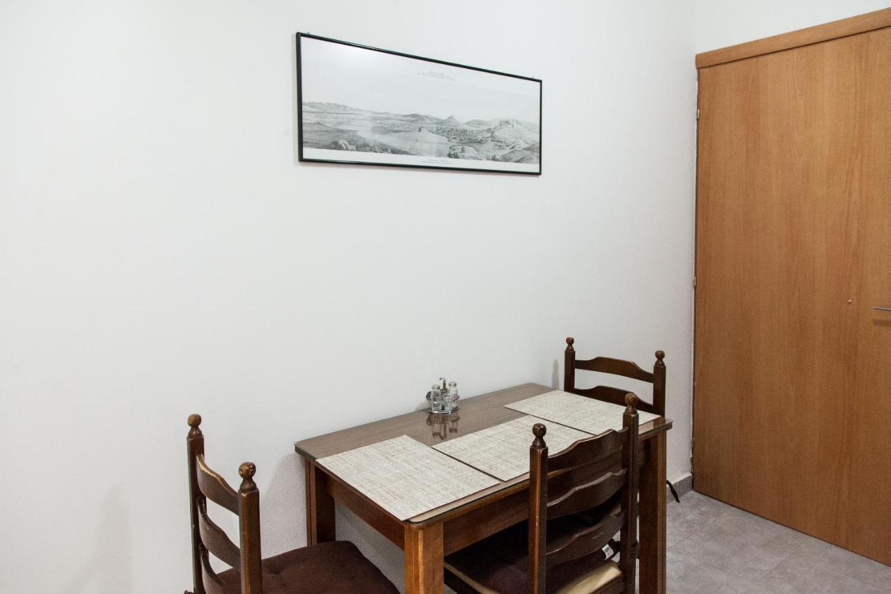 Cozy Apartment Near Stavros Niarchos Park Atenas Exterior foto