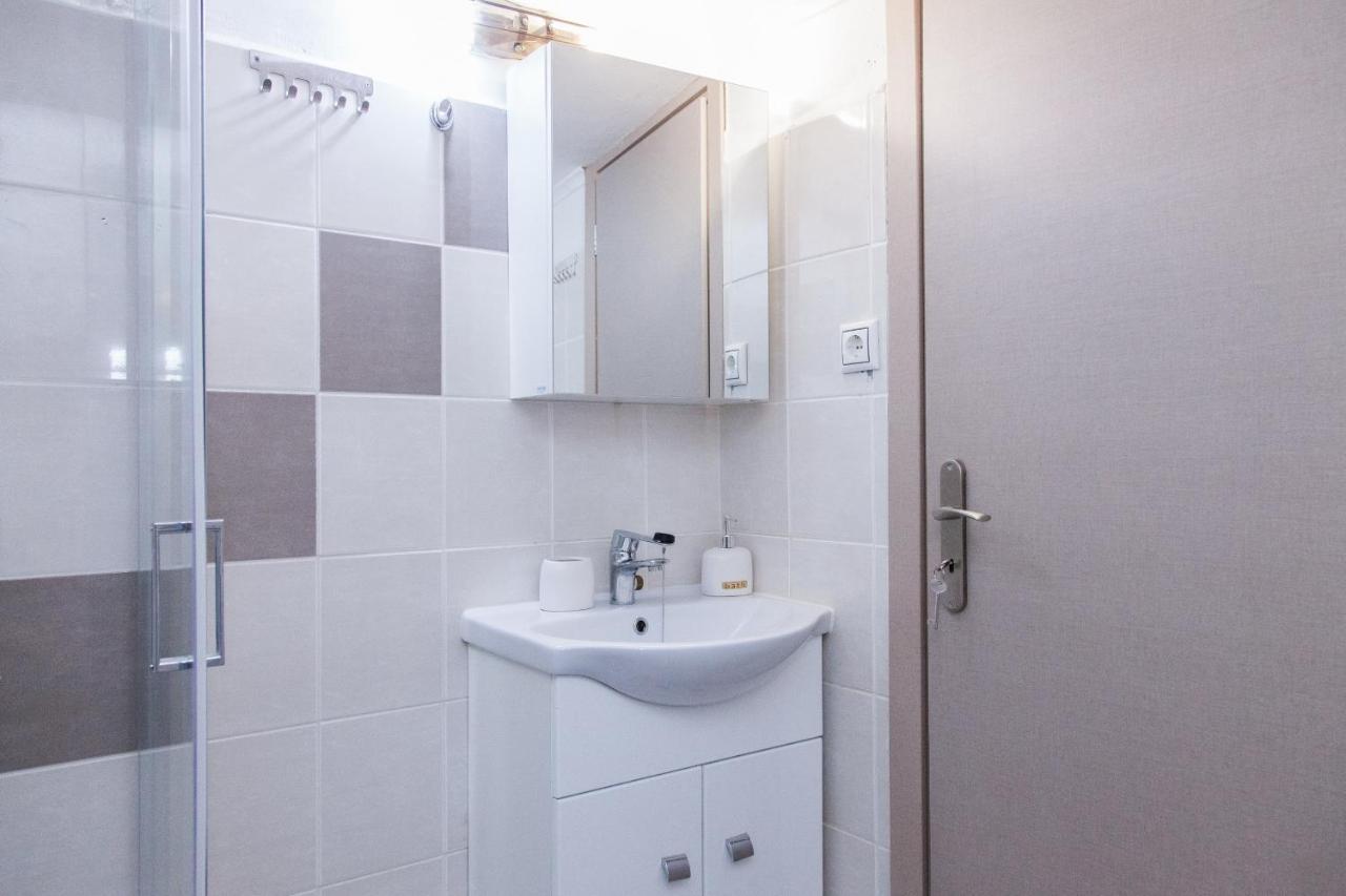 Cozy Apartment Near Stavros Niarchos Park Atenas Exterior foto